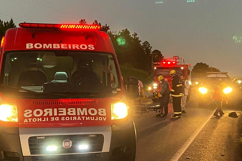 Motociclista fica ferido ap�s colis�o com carro na BR-470, em Ilhota