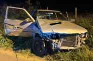 Carro fica destru�do e motorista � hospitalizado ap�s acidente na Jorge Lacerda, em Ilhota
