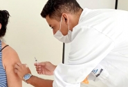 Gaspar recebe 360 doses e inicia vacinao monovalente contra Covid-19