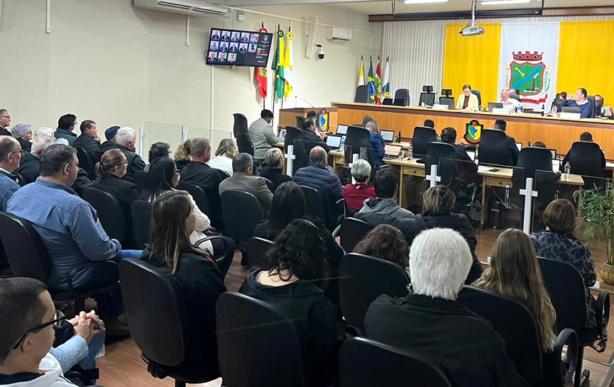 Vereadores rejeitam reduo de carga horria e aumento salarial das pedagogas de Gaspar 