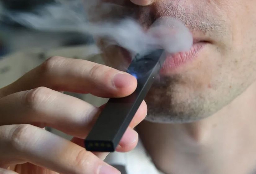 Estudo revela perigos ocultos causados pelos cigarros eletrnicos