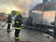 Trag�dia em Ilhota: tr�s casas s�o completamente destru�das por inc�ndio