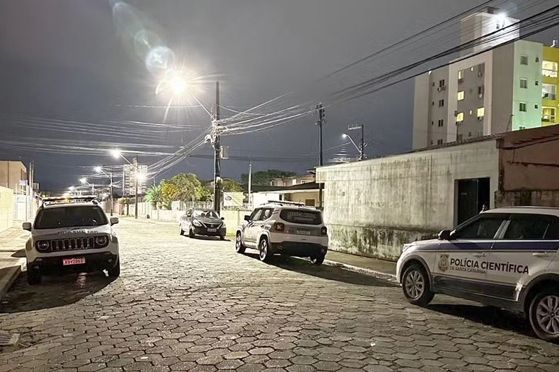 Criana de um ano  esfaqueada durante briga entre irms; tia  presa em SC