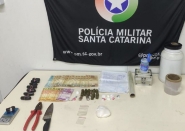 Mulheres que atuavam com 'delivery de drogas' so presas em Gaspar