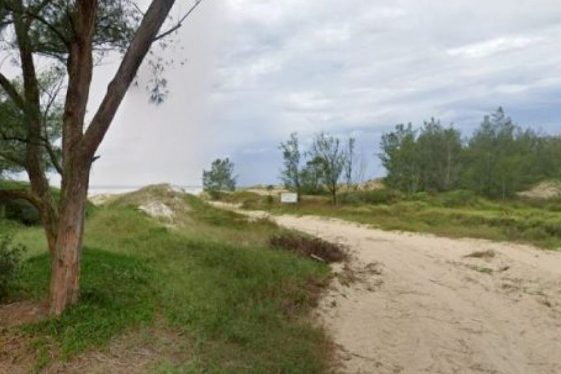 Pedestre encontra crnio enterrado em praia de Santa Catarina