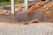 Rompimento na rede de abastecimento deixa ruas do Sete de Setembro sem gua