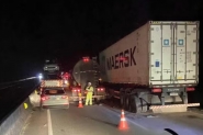 Engavetamento entre cinco veculos deixa um morto na BR-101, na Grande Florianpolis