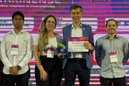 Prefeitura de Gaspar recebe prmio por avanos tecnolgicos na educao
