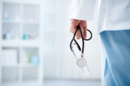 Conselho de Medicina afasta mdico suspeito de gravar pacientes nuas em Santa Catarina