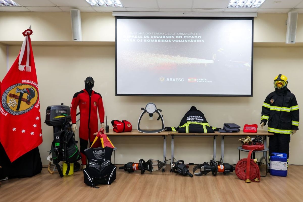 Bombeiros Voluntrios de toda SC vo receber R$10 milhes do Estado; R$150 mil sero para Ilhota
