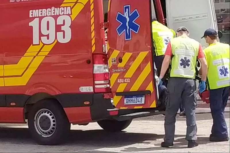Acidente de trabalho: homem tem mo esmagada por mquina em Gaspar