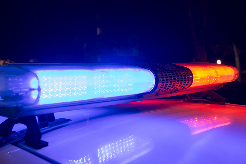 Adolescentes so apreendidos aps furtarem tabacaria na rua Itaja, em Gaspar