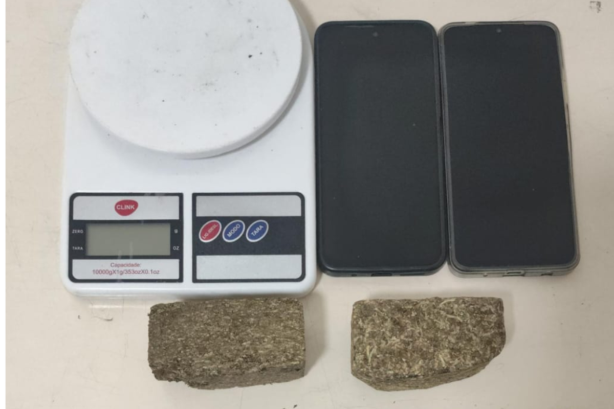 Dois irmãos são presos por tráfico de drogas no bairro Margem Esquerda, em Gaspar