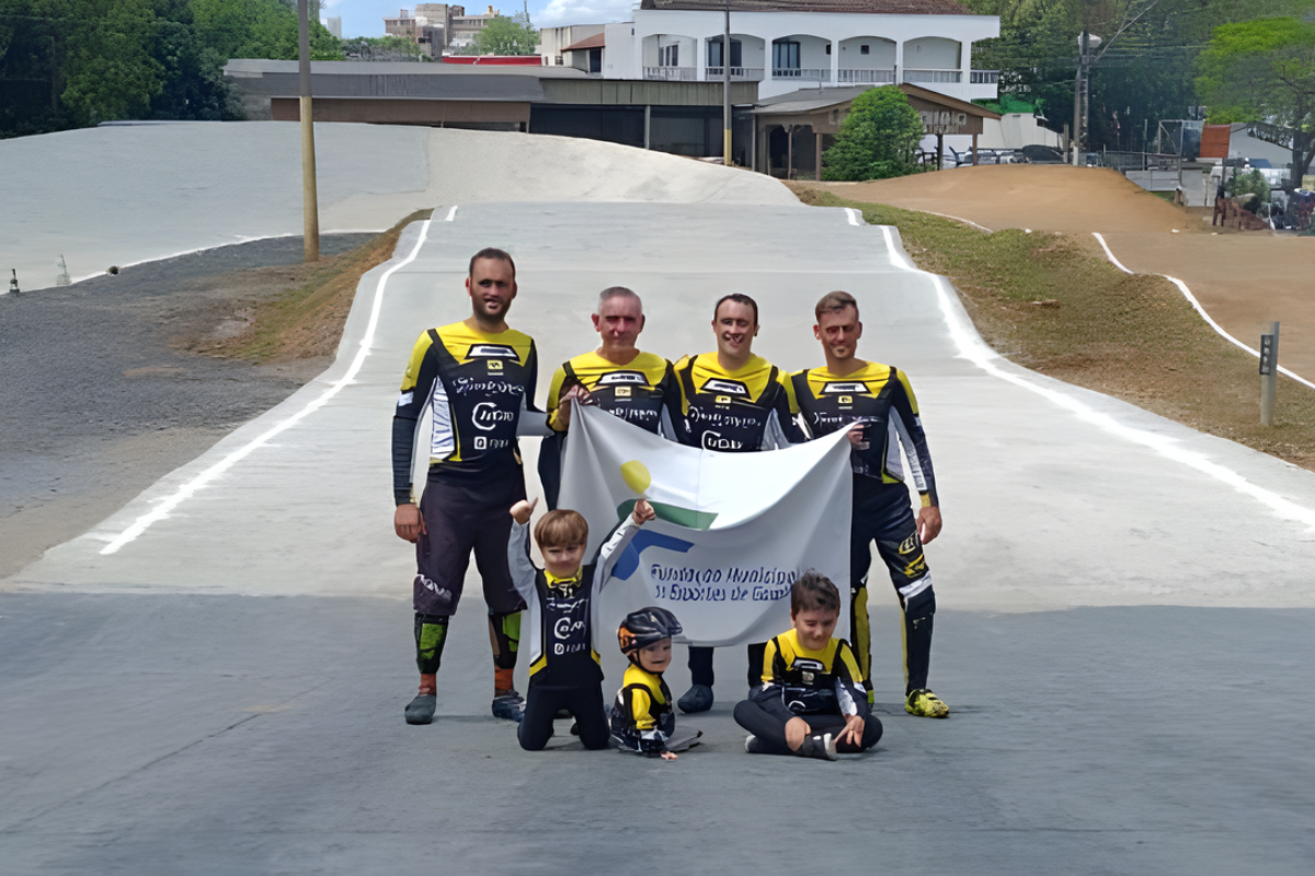 Atletas de Gaspar conquistam pódios em competições estaduais no fim de semana