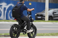 Conselho define exig�ncias para ciclomotores, bikes el�tricas e patinetes a partir de 2026