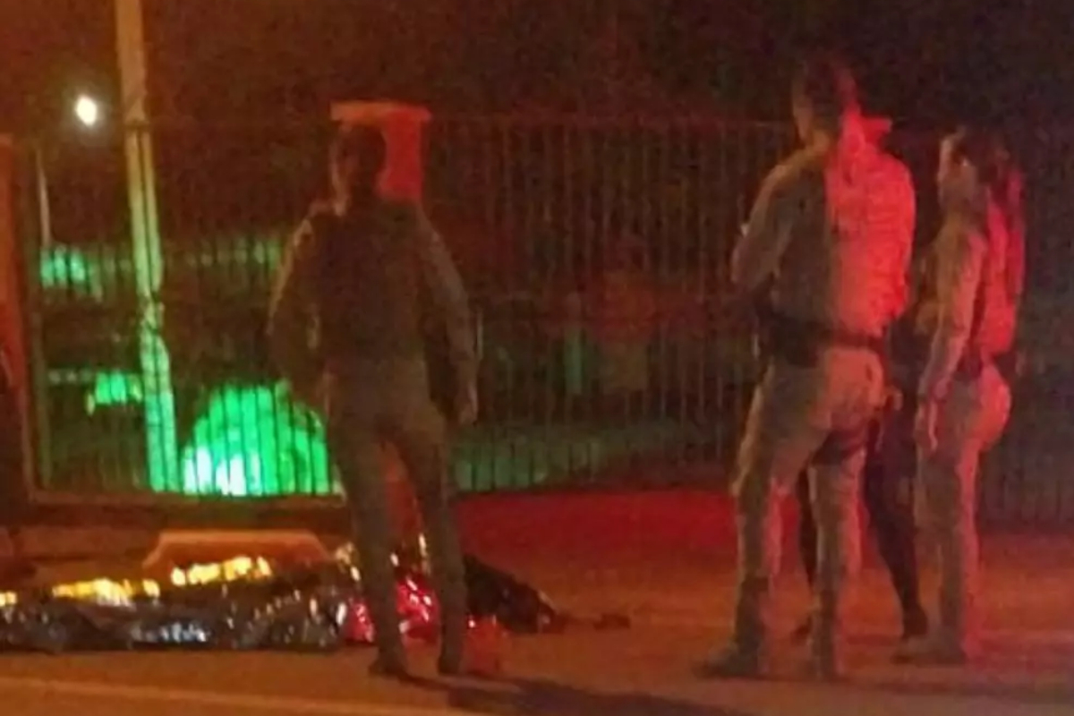 Tio e sobrinho morrem atropelados por buggy em Camboriú