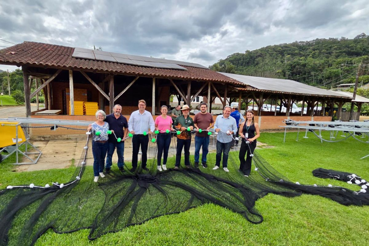 Gaspar recebe kit de pesca do Governo do Estado