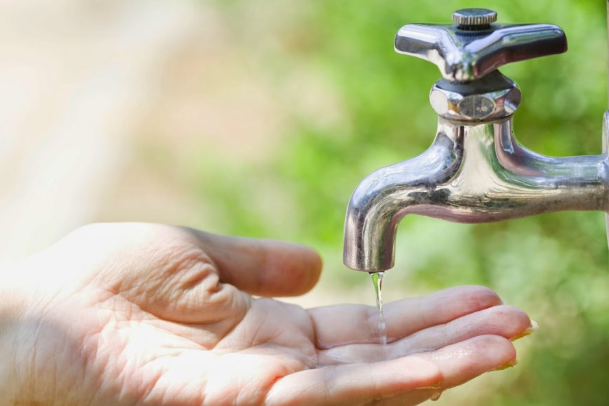 Obra do Samae interrompe fornecimento de �gua no bairro Lagoa, em Gaspar
