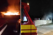 Inc�ndio criminoso destr�i casa e atinge carreta no bairro Lagoa, em Gaspar 