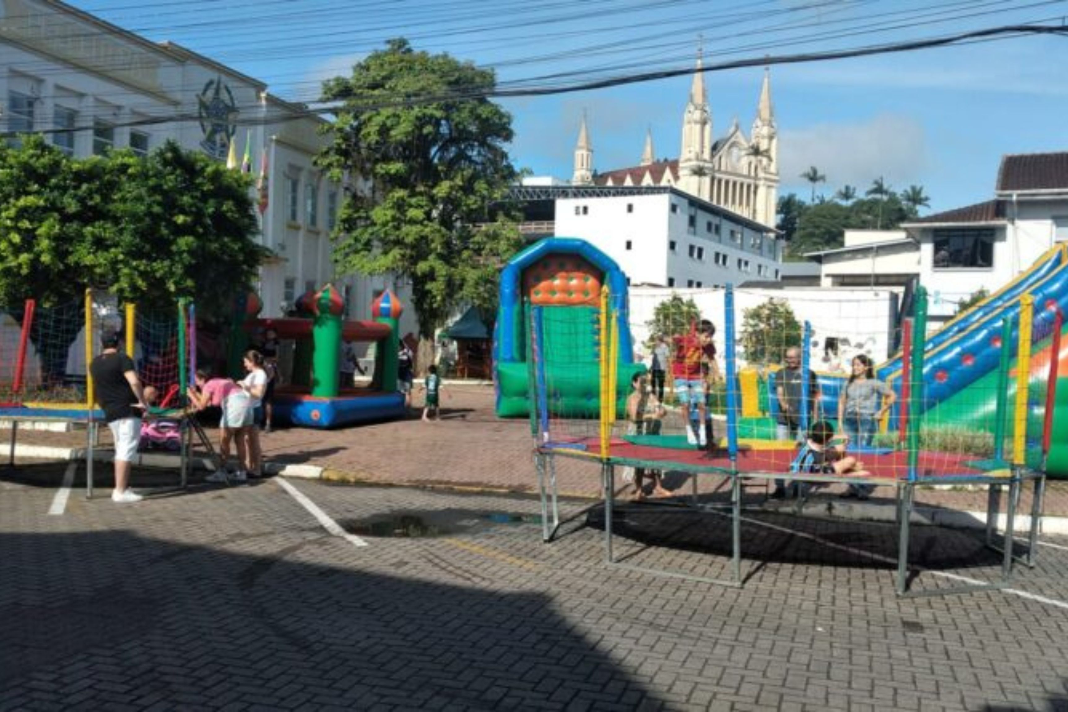 Prefeitura e CDL promovem 'S�bado na Pra�a' e 'S�bado Especial' neste 9 de maio