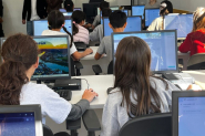 Depois de 10 anos, alunos da Escola Vit�rio ganham nova sala de tecnologia com investimento de R$183 mil 