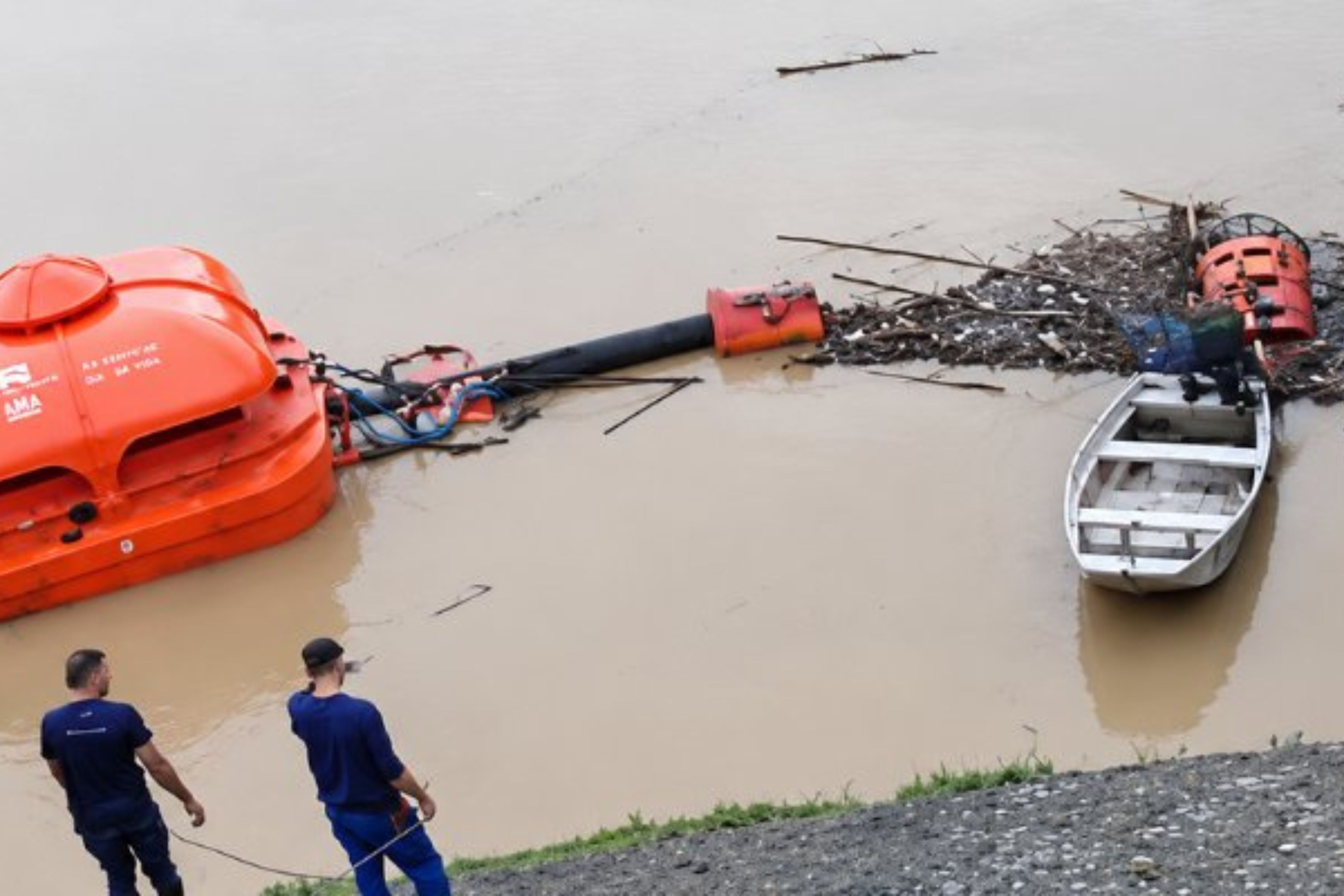 Turbidez da �gua do rio causa dificuldades t�cnicas nas ETAs de Gaspar