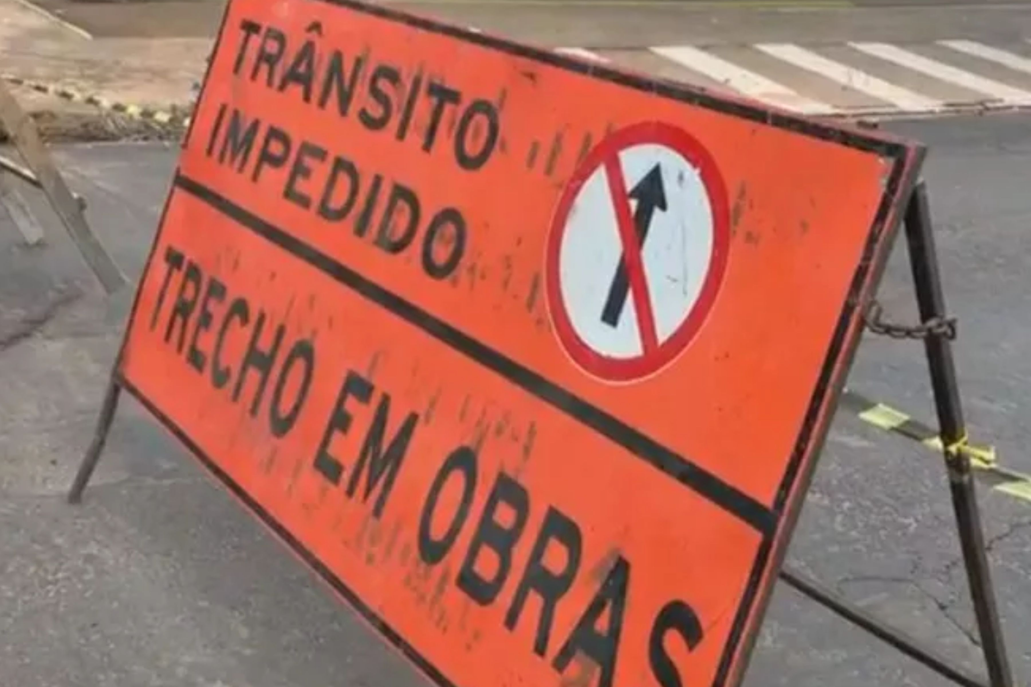 Rua do Belchior Alto � interditada para obras de enrocamento