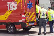 Motociclista fica ferido ap�s cruzar a Rodovia Ivo Silveira e colidir contra carro