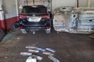 PM encontra desmanche clandestino de carros na BR-470, em Gaspar