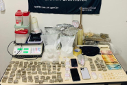 Falso entregador de comida e comparsa s�o presos por tr�fico de drogas em Gaspar