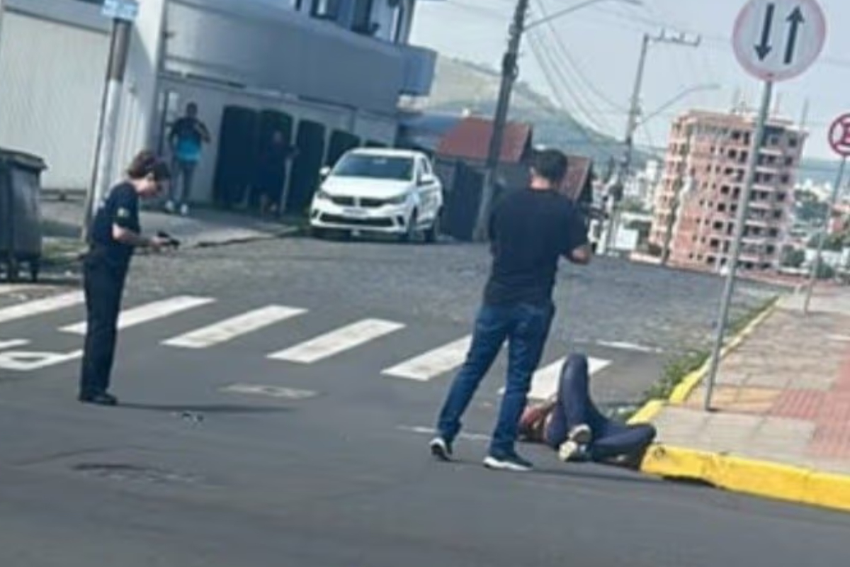 Policiais de folga impedem ataque contra estudantes em Lages; suspeito � atingido por quatro tiros