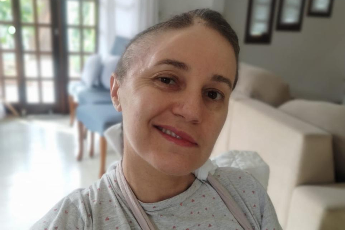 Feijoada beneficente arrecada recursos para mulher que se recupera de AVC em Gaspar