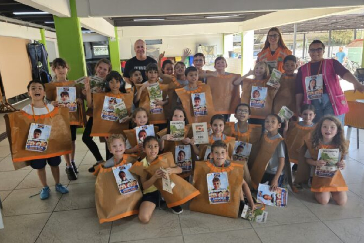 Alunos da Escola Norma Mônica Sabel compartilham conhecimento sobre El Niño