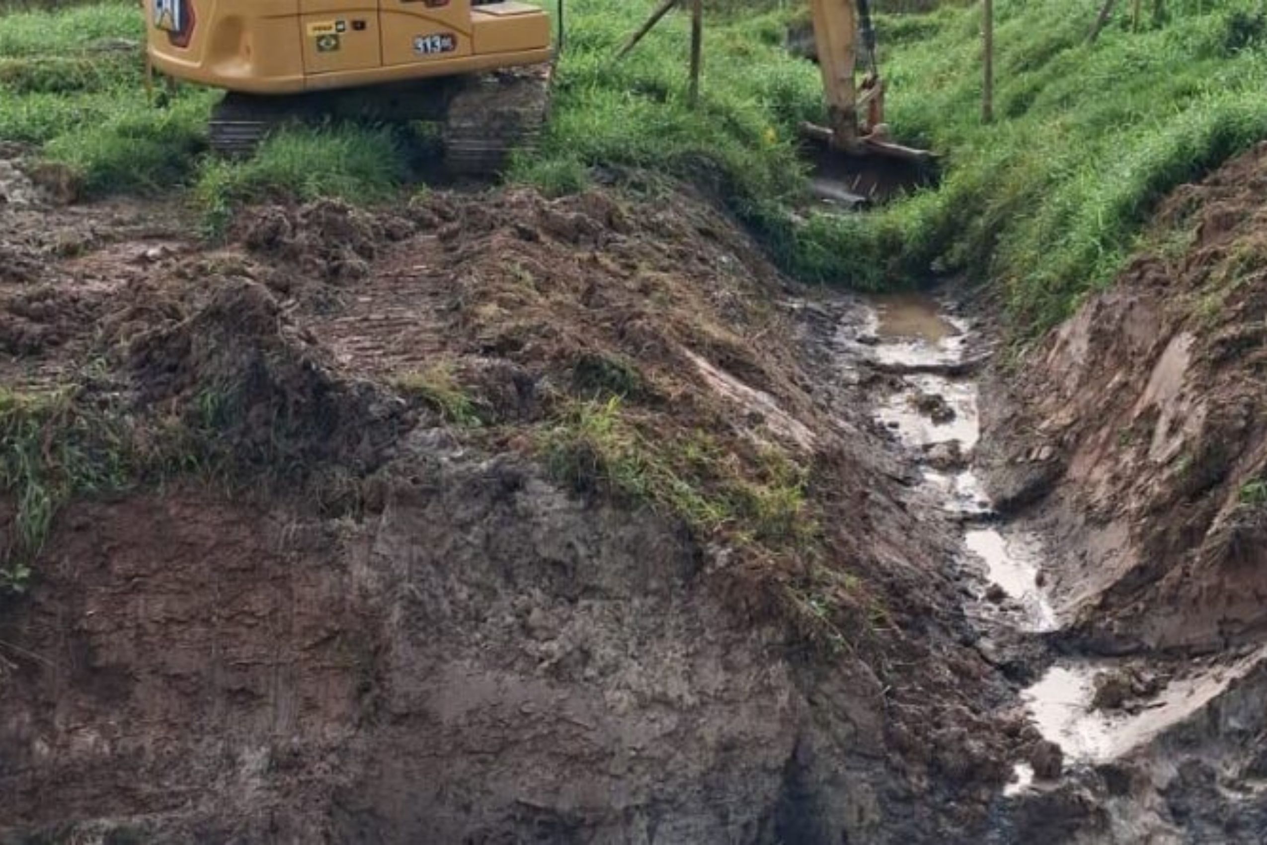 Prefeitura recebe autoriza��o para desassoreamento cont�nuo de mais de 11 quil�metros de ribeir�es em Gaspar