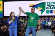 Carol de Toni e Carlos Bolsonaro s�o eleitos senadores por SC