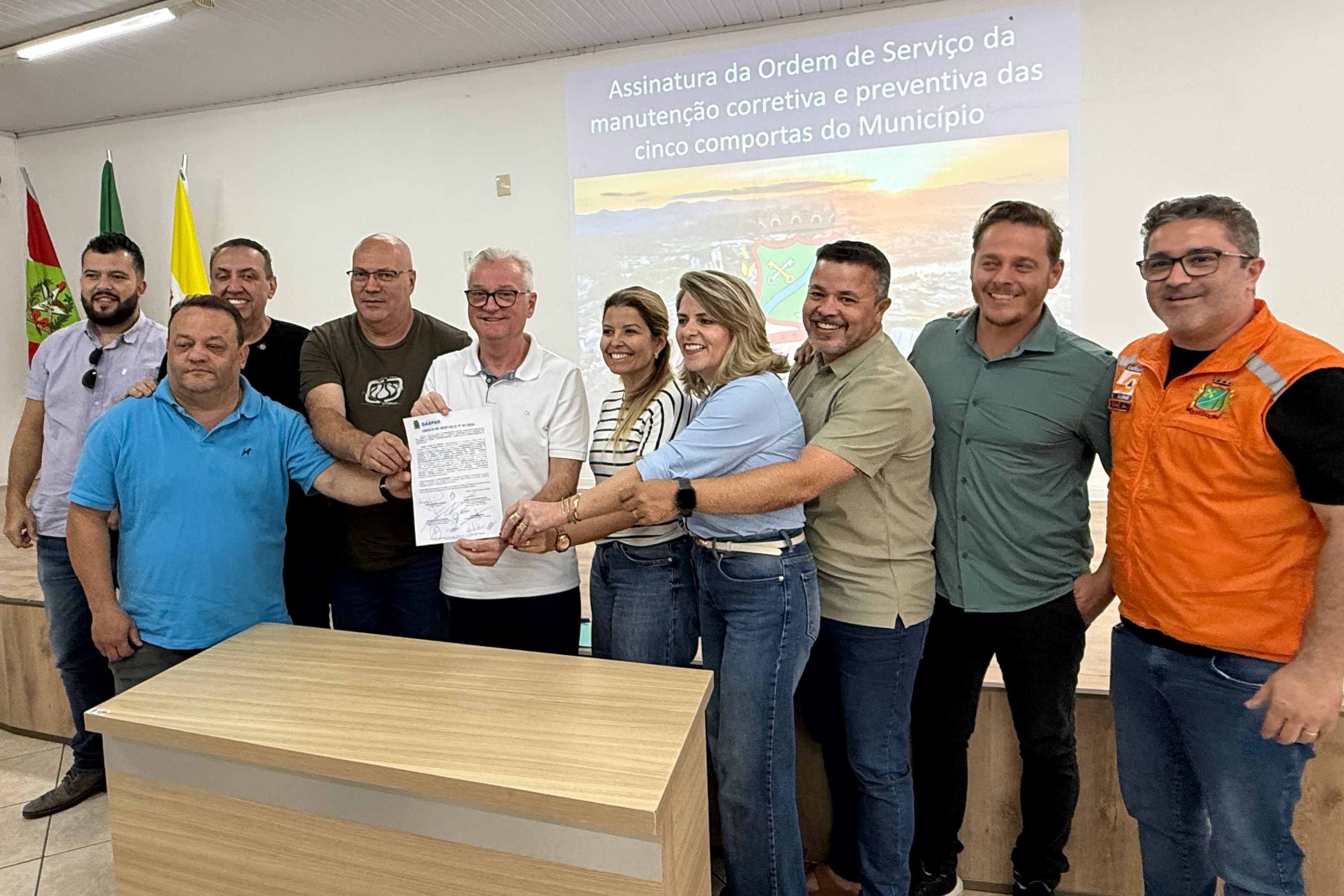 Assinada ordem de servi�o para manuten��o das cinco comportas de Gaspar